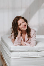 Lade das Bild in den Galerie-Viewer, Luxus Matratzentopper Viscogel mit abnehmbaren Bezug und antirutsch Unterseite