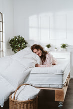 Lade das Bild in den Galerie-Viewer, MEGAWARME Bettdecke Winter Federdecke 155x220cm