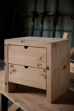 Lade das Bild in den Galerie-Viewer, Massivholzbett ZIRBE