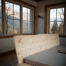 Lade das Bild in den Galerie-Viewer, Zirbenbett Original Zirbe aus Tirol - Gesunder Schlaf mit der Kraft der Alpen Zirbe