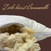 Lade das Bild in den Galerie-Viewer, Alpaka Kissen gefüllt mit Baumwolle nd Zirbe nachfüllbar und waschbar