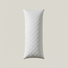 Lade das Bild in den Galerie-Viewer, Seitenschläferkissen 145 cm – ergonomisch, allergikergeeignet &amp; Made in Germany

